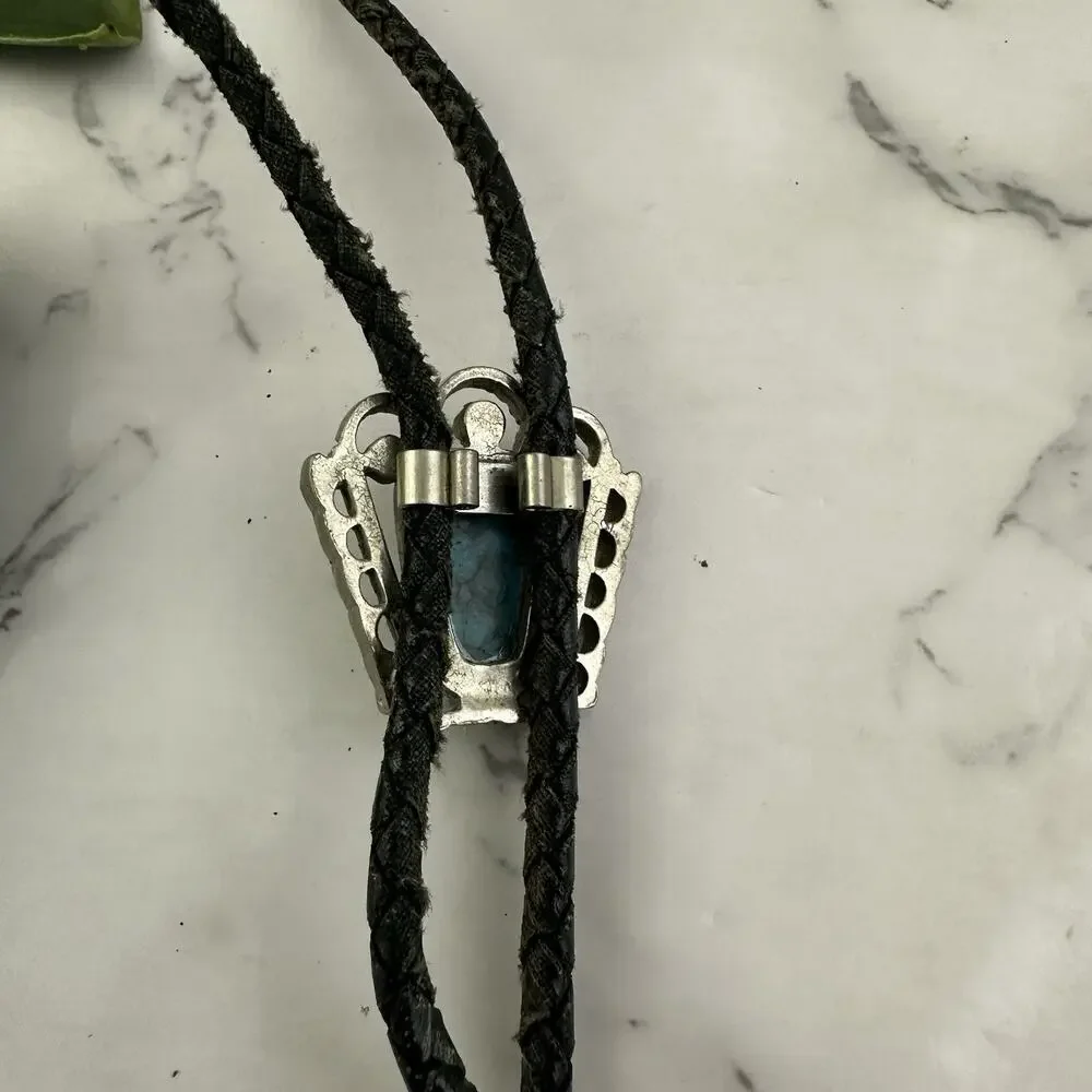 Vintage 90s Bolo Tie One Size Black Leather Silver Tone Metal Faux Turquoise